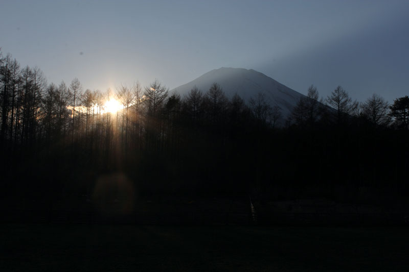 富士山に沈む太陽