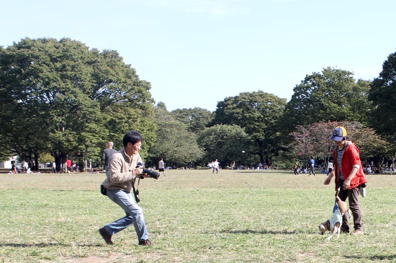 逆立ちウォーク